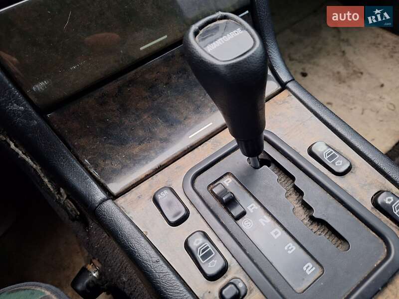 Седан Mercedes-Benz E-Class 1997 в Черновцах