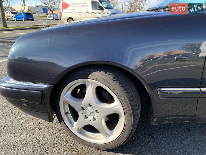 Седан Mercedes-Benz E-Class 1998 в Николаеве