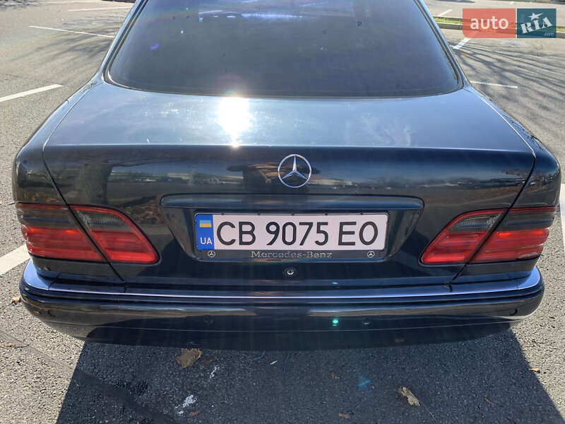 Седан Mercedes-Benz E-Class 1998 в Николаеве