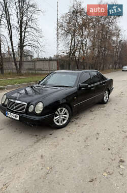 Седан Mercedes-Benz E-Class 1998 в Харькове