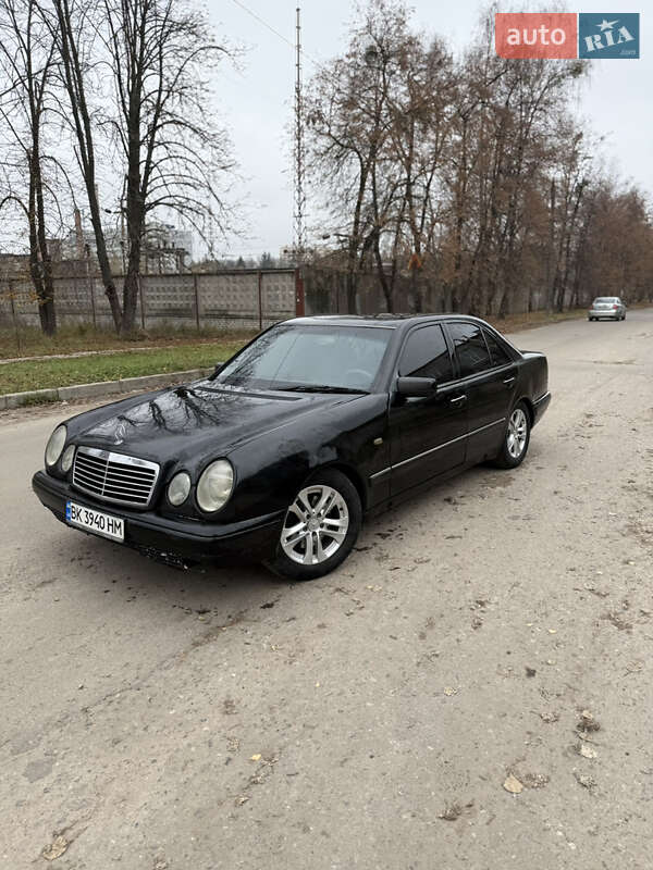 Mercedes-Benz E-Class 1998 Mercedes-Benz E-Class 1998