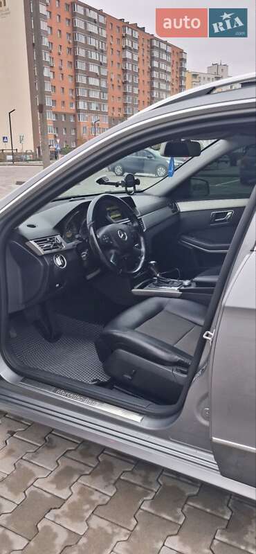 Універсал Mercedes-Benz E-Class 2011 в Білогородці
