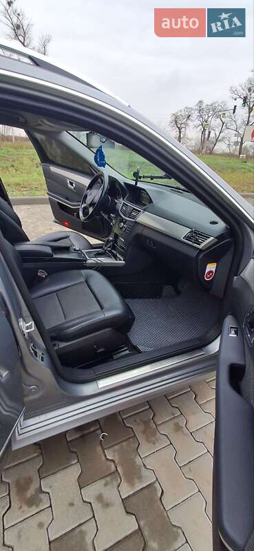 Універсал Mercedes-Benz E-Class 2011 в Білогородці