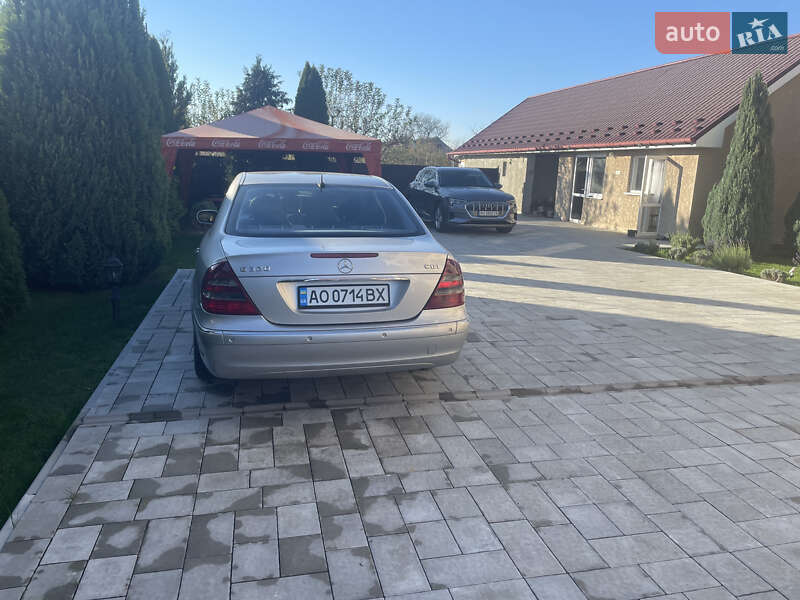 Седан Mercedes-Benz E-Class 2004 в Ужгороді