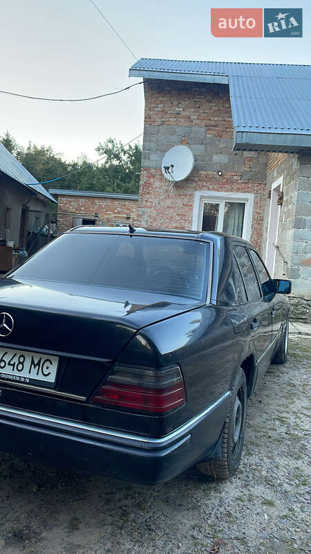 Седан Mercedes-Benz E-Class 1990 в Золочеві фото 3 Седан Mercedes-Benz E-Class 1990 в Золочеві