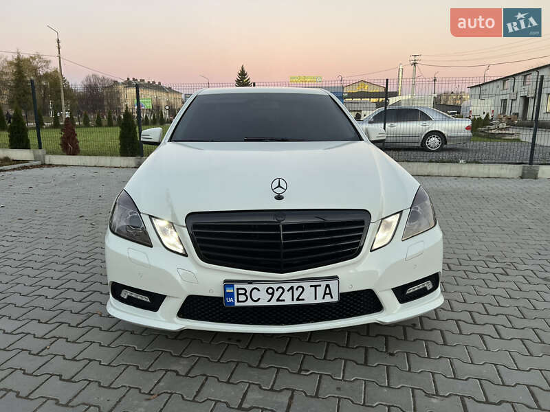 Седан Mercedes-Benz E-Class 2011 в Дрогобичі
