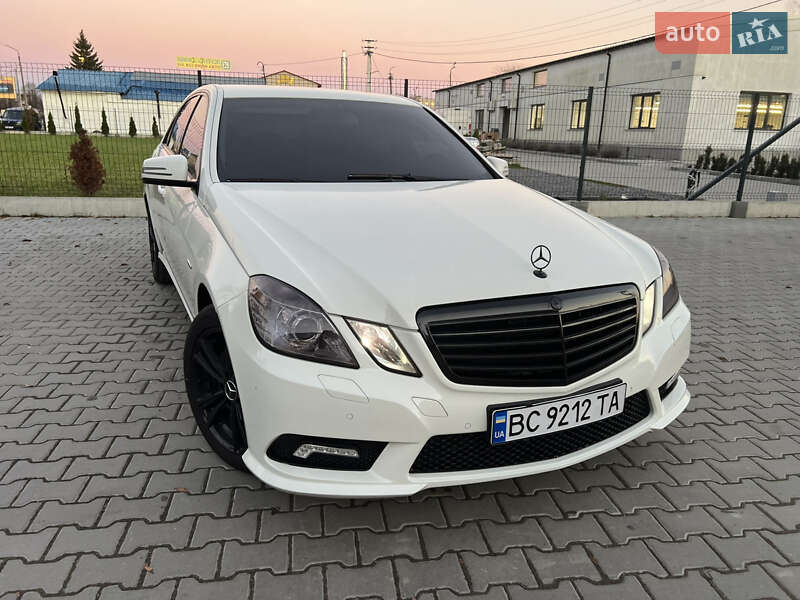 Седан Mercedes-Benz E-Class 2011 в Дрогобичі