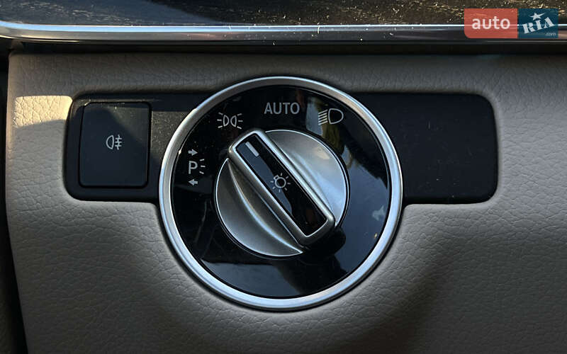 Седан Mercedes-Benz E-Class 2014 в Львові