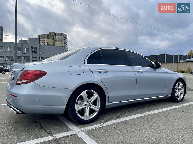 Седан Mercedes-Benz E-Class 2016 в Киеве
