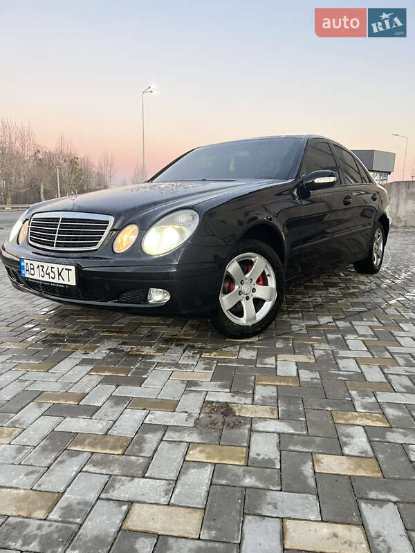 Седан Mercedes-Benz E-Class 2003 в Виннице