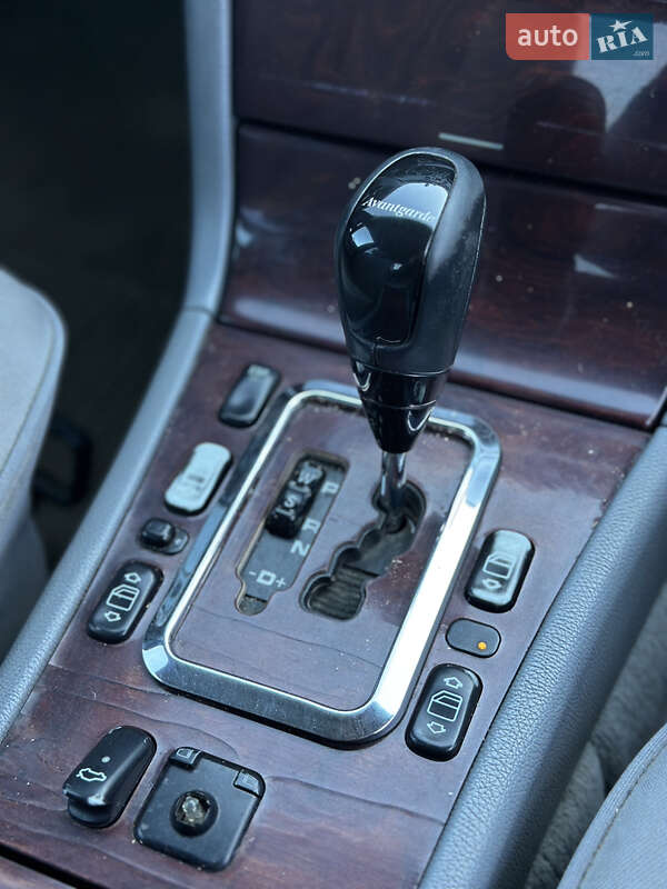 Седан Mercedes-Benz E-Class 2001 в Ужгороде