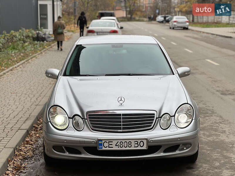 Седан Mercedes-Benz E-Class 2002 в Черновцах