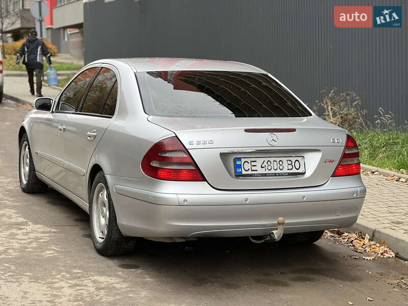 Седан Mercedes-Benz E-Class 2002 в Черновцах