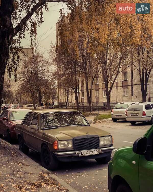 Mercedes-Benz E-Class 1982 Mercedes-Benz E-Class 1982