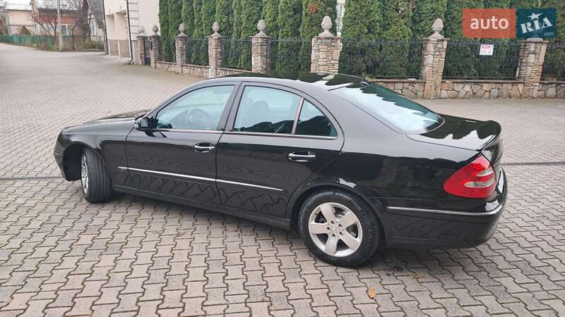 Седан Mercedes-Benz E-Class 2004 в Івано-Франківську