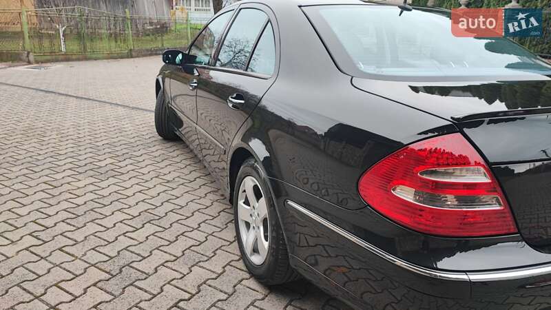 Седан Mercedes-Benz E-Class 2004 в Івано-Франківську