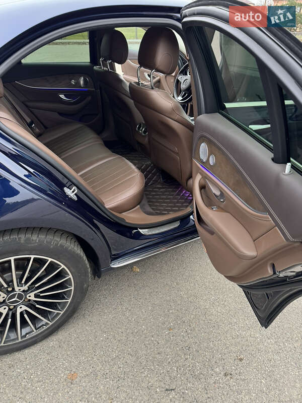 Седан Mercedes-Benz E-Class 2017 в Киеве фото 12 Седан Mercedes-Benz E-Class 2017 в Киеве