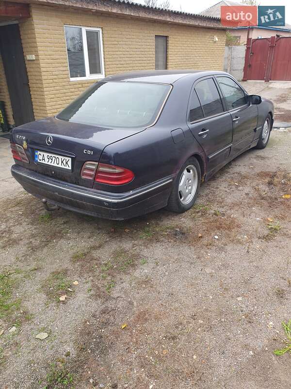 Седан Mercedes-Benz E-Class 2000 в Черкасах