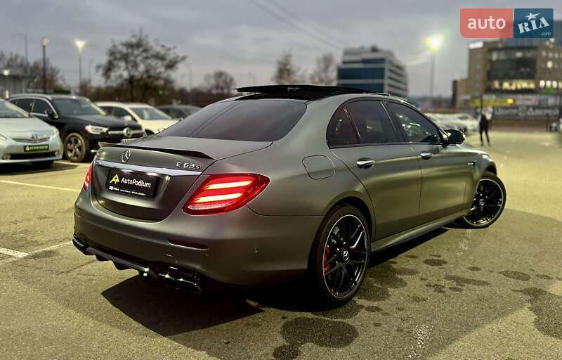 Седан Mercedes-Benz E-Class 2019 в Киеве