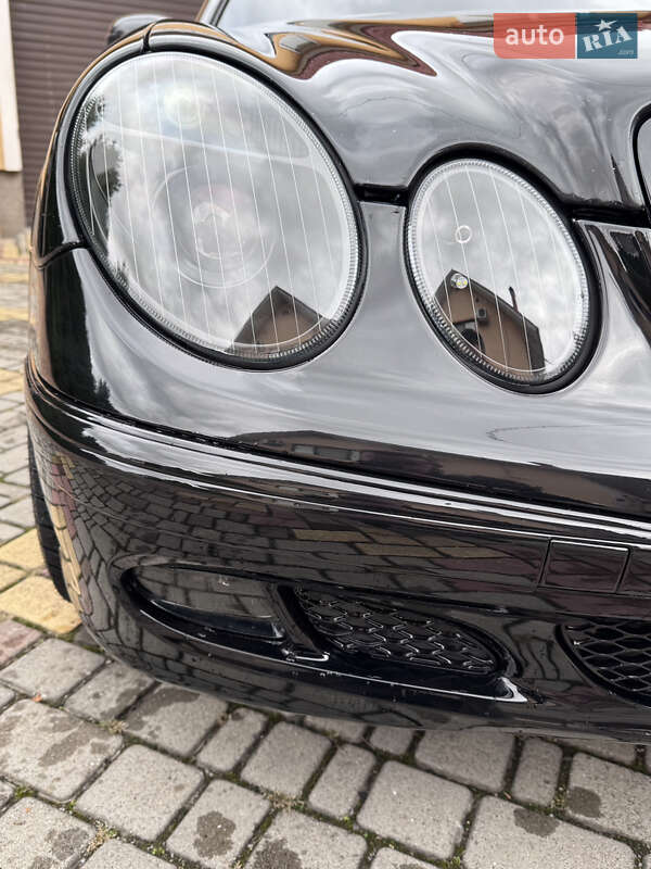 Седан Mercedes-Benz E-Class 2003 в Иршаве