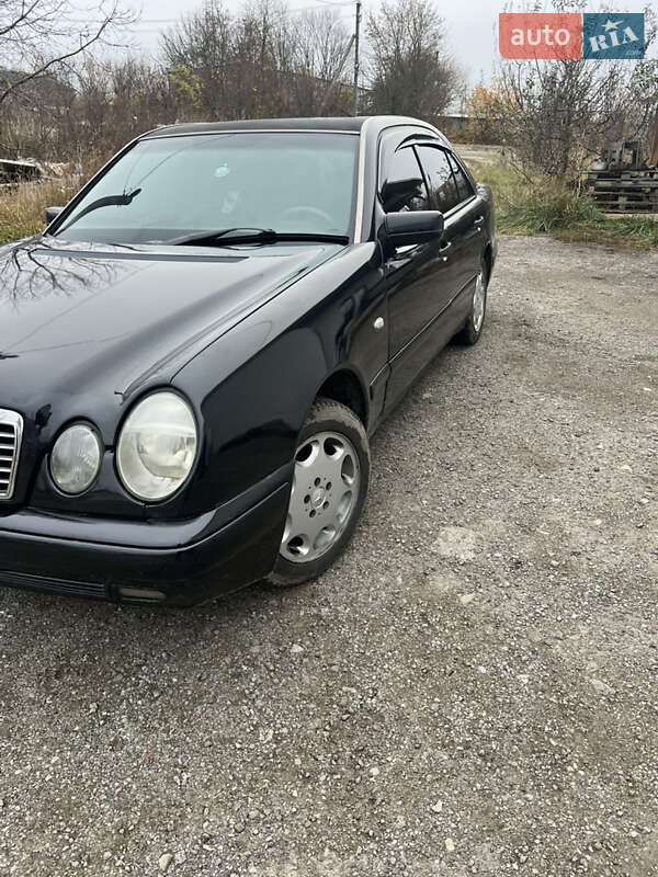 Седан Mercedes-Benz E-Class 1995 в Копычинце фото 2 Седан Mercedes-Benz E-Class 1995 в Копычинце