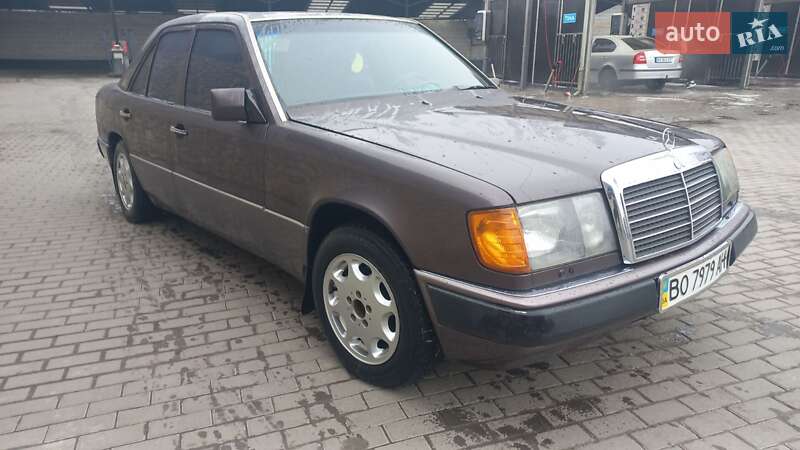 Седан Mercedes-Benz E-Class 1992 в Тернополі фото 3 Седан Mercedes-Benz E-Class 1992 в Тернополі