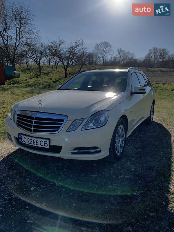 Универсал Mercedes-Benz E-Class 2010 в Тернополе