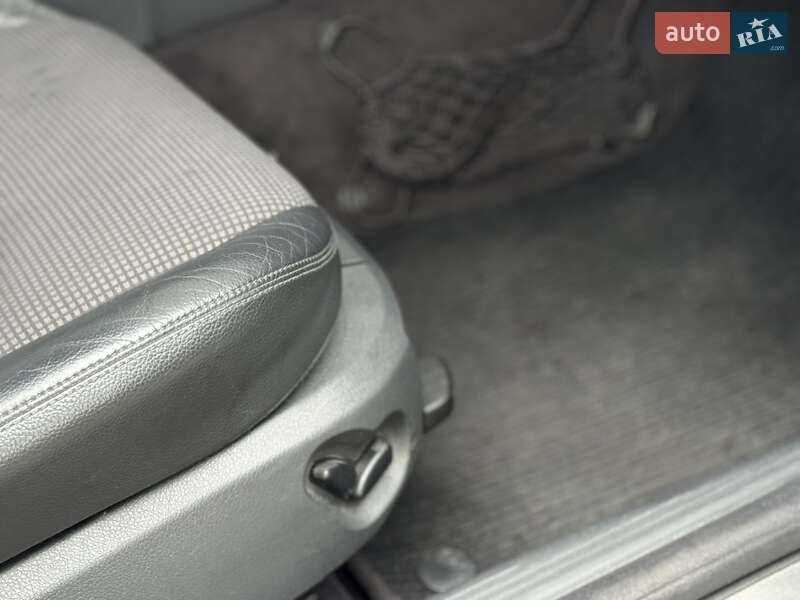 Седан Mercedes-Benz E-Class 2003 в Днепре фото 19 Седан Mercedes-Benz E-Class 2003 в Днепре