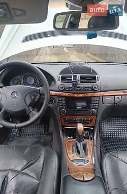 Седан Mercedes-Benz E-Class 2003 в Сторожинце