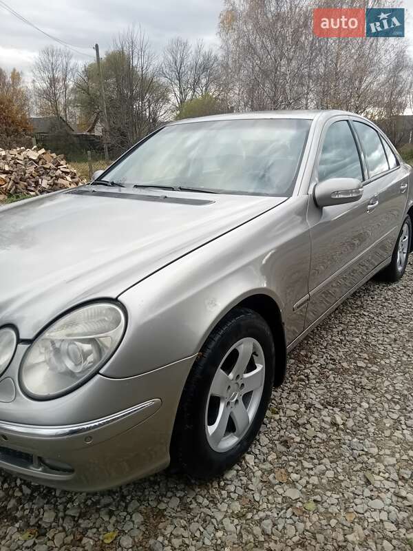 Седан Mercedes-Benz E-Class 2003 в Сторожинце фото 8 Седан Mercedes-Benz E-Class 2003 в Сторожинце