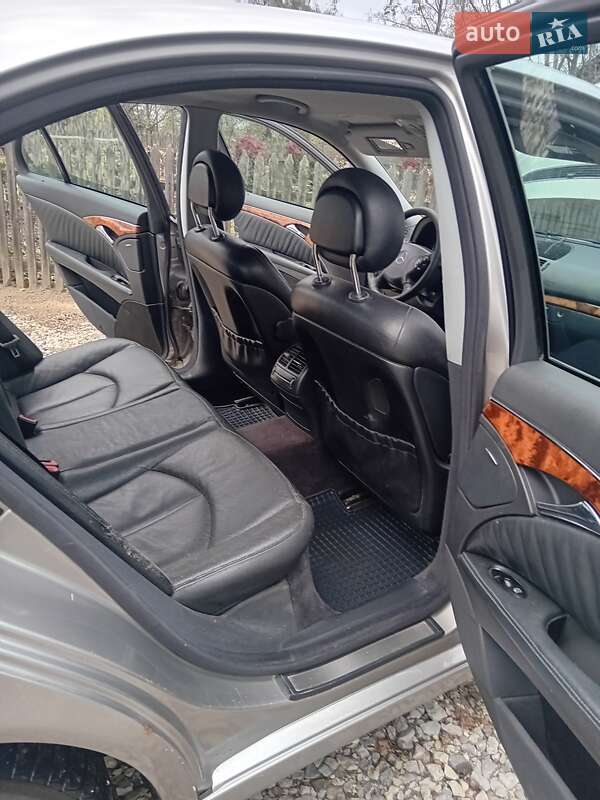 Седан Mercedes-Benz E-Class 2003 в Сторожинце фото 9 Седан Mercedes-Benz E-Class 2003 в Сторожинце