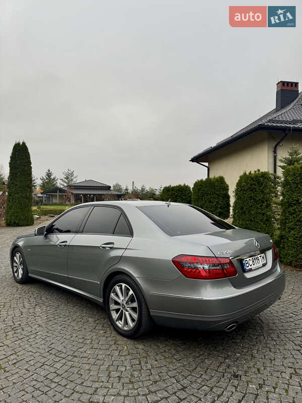 Седан Mercedes-Benz E-Class 2010 в Жовкві фото 4 Седан Mercedes-Benz E-Class 2010 в Жовкві