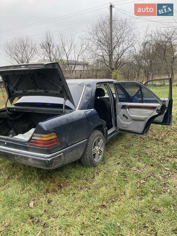 Седан Mercedes-Benz E-Class 1989 в Білій Церкві