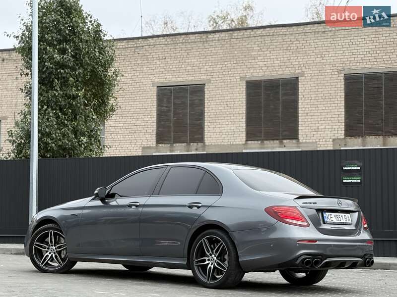 Седан Mercedes-Benz E-Class 2018 в Днепре