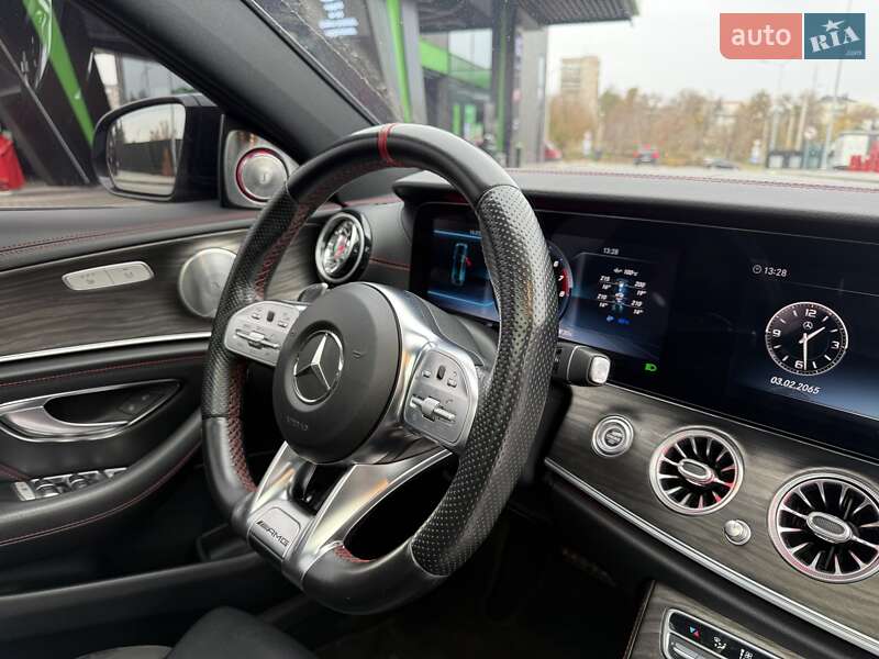 Седан Mercedes-Benz E-Class 2018 в Днепре