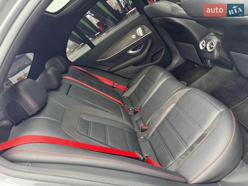 Седан Mercedes-Benz E-Class 2018 в Днепре