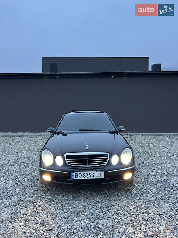 Седан Mercedes-Benz E-Class 2002 в Косові