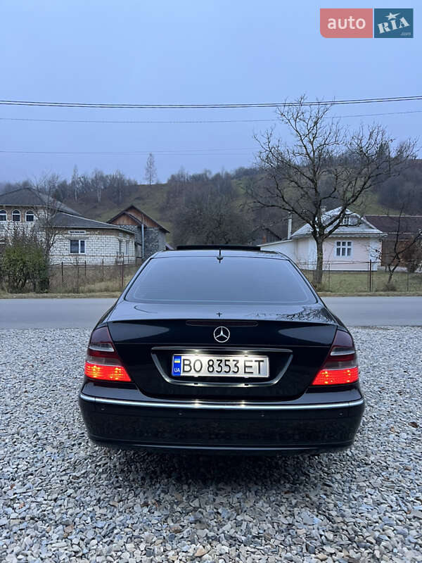 Седан Mercedes-Benz E-Class 2002 в Косові
