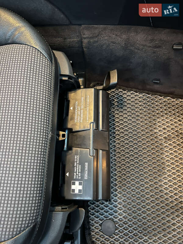 Седан Mercedes-Benz E-Class 2002 в Косові