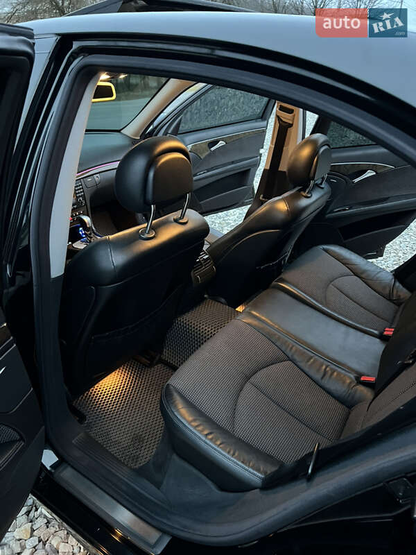 Седан Mercedes-Benz E-Class 2002 в Косові