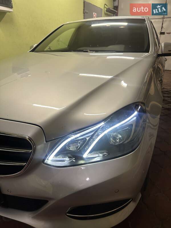 Седан Mercedes-Benz E-Class 2015 в Киеве