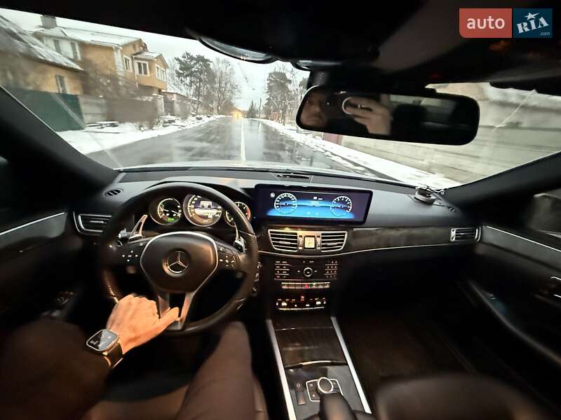 Седан Mercedes-Benz E-Class 2015 в Киеве