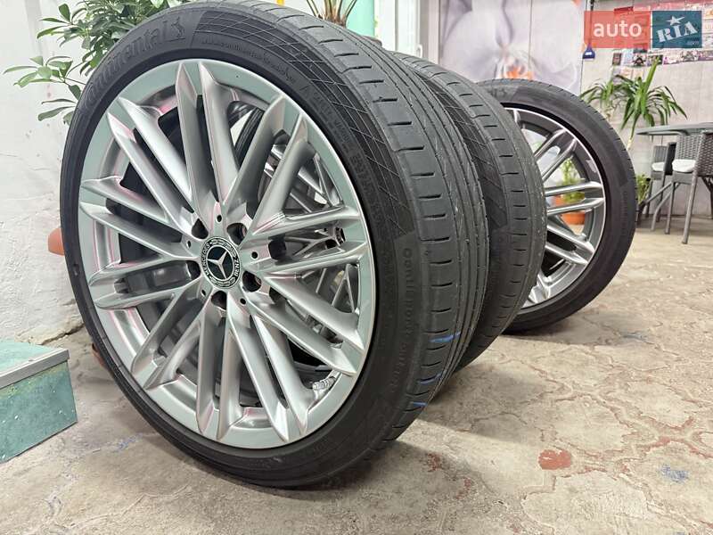 Седан Mercedes-Benz E-Class 2015 в Киеве