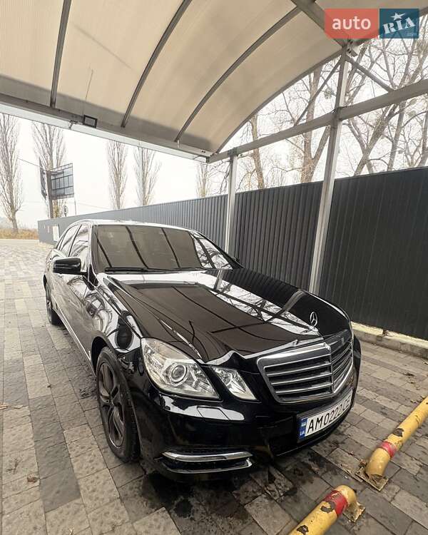 Седан Mercedes-Benz E-Class 2012 в Житомире фото 3 Седан Mercedes-Benz E-Class 2012 в Житомире