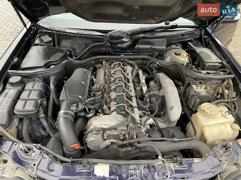 Седан Mercedes-Benz E-Class 2001 в Кіцмані