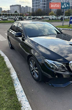 Седан Mercedes-Benz E-Class 2017 в Львові