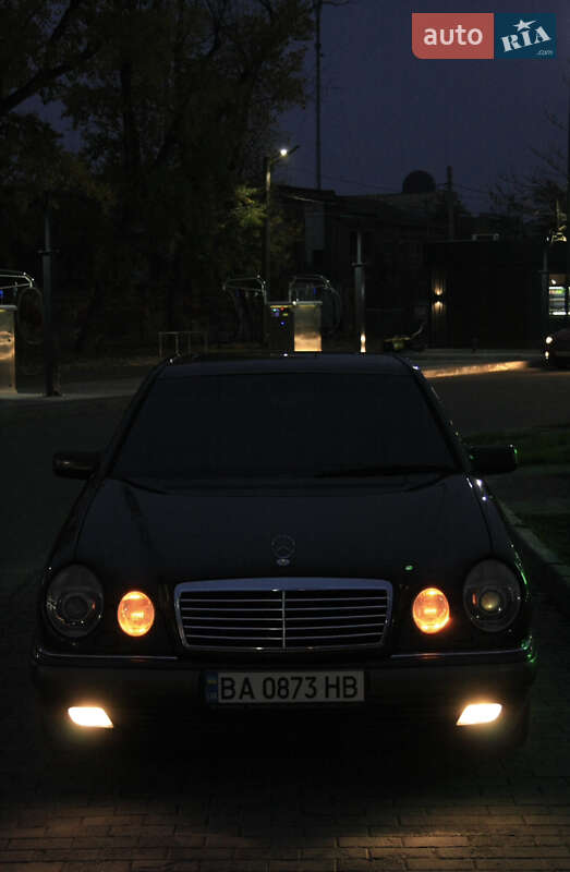 Седан Mercedes-Benz E-Class 1995 в Кропивницком