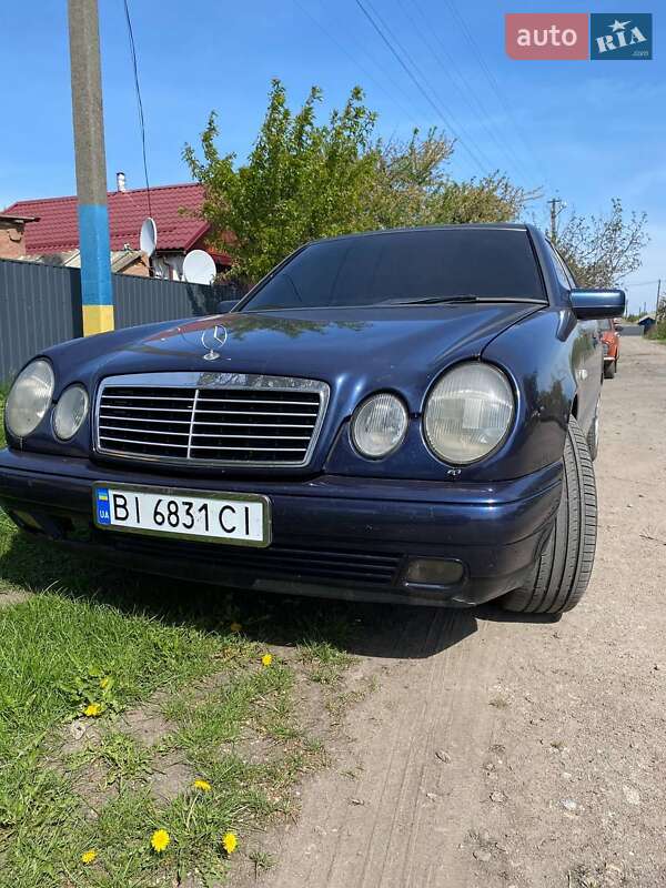 Седан Mercedes-Benz E-Class 1996 в Полтаві