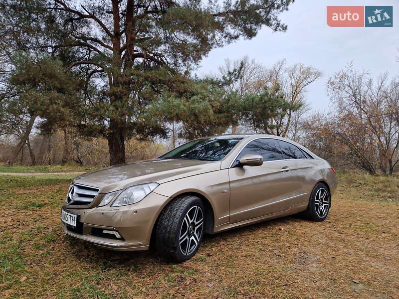 Купе Mercedes-Benz E-Class 2010 в Вишгороді фото 2 Купе Mercedes-Benz E-Class 2010 в Вишгороді