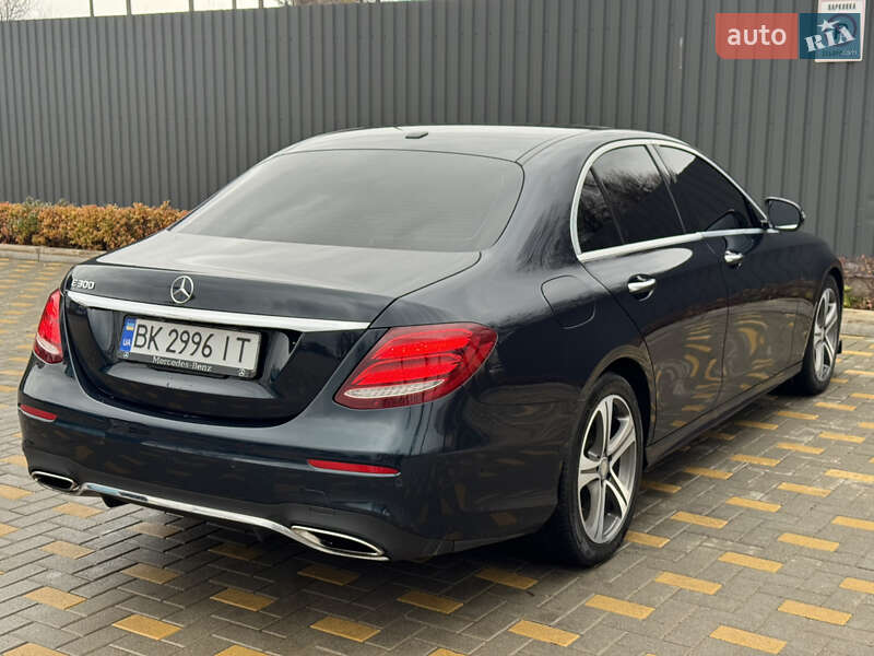 Седан Mercedes-Benz E-Class 2016 в Вінниці